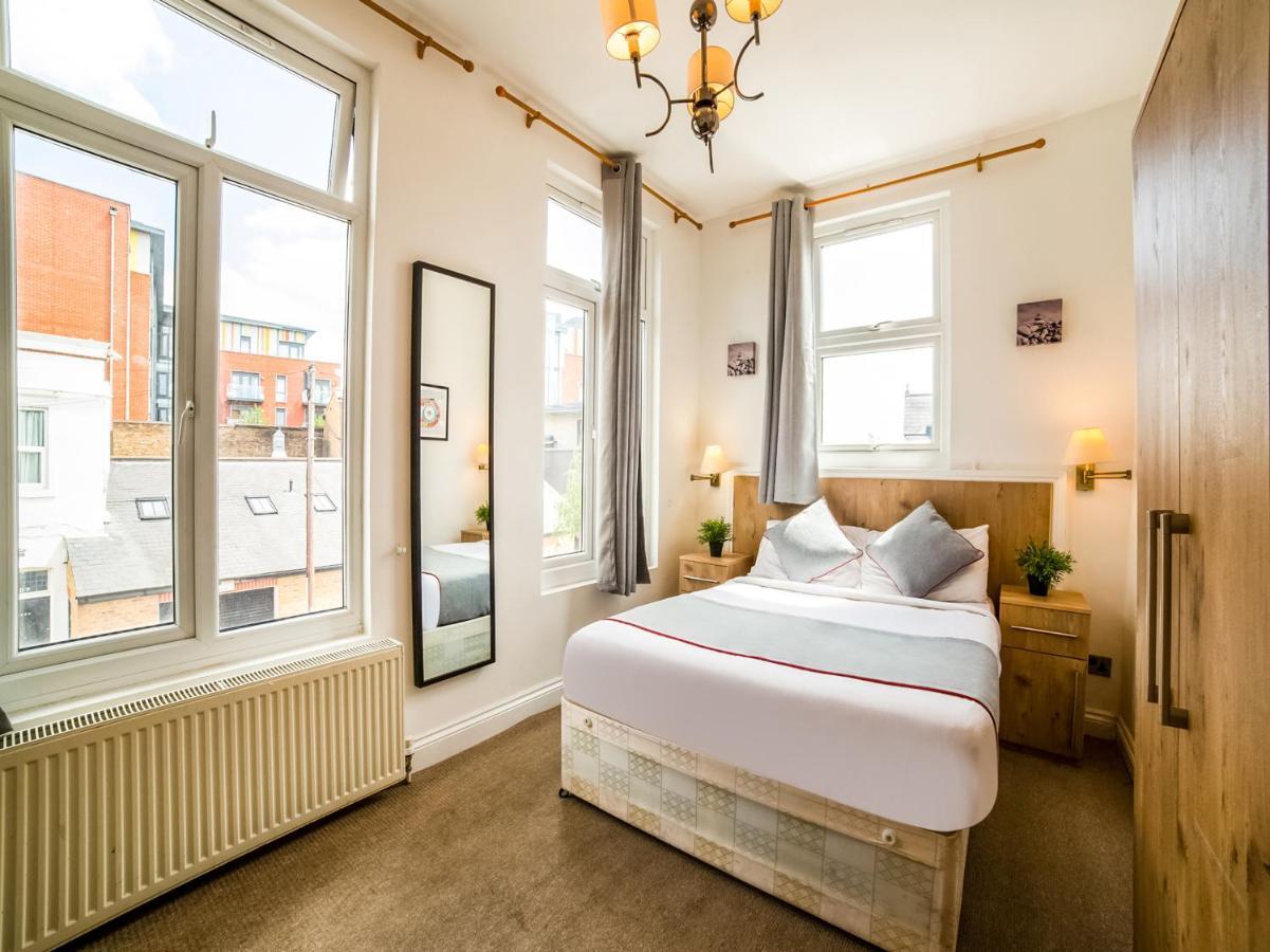 Oyo Tamtam Acton Hotel London Exterior foto