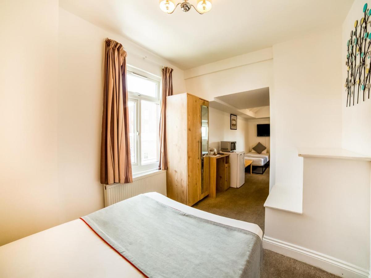 Oyo Tamtam Acton Hotel London Exterior foto